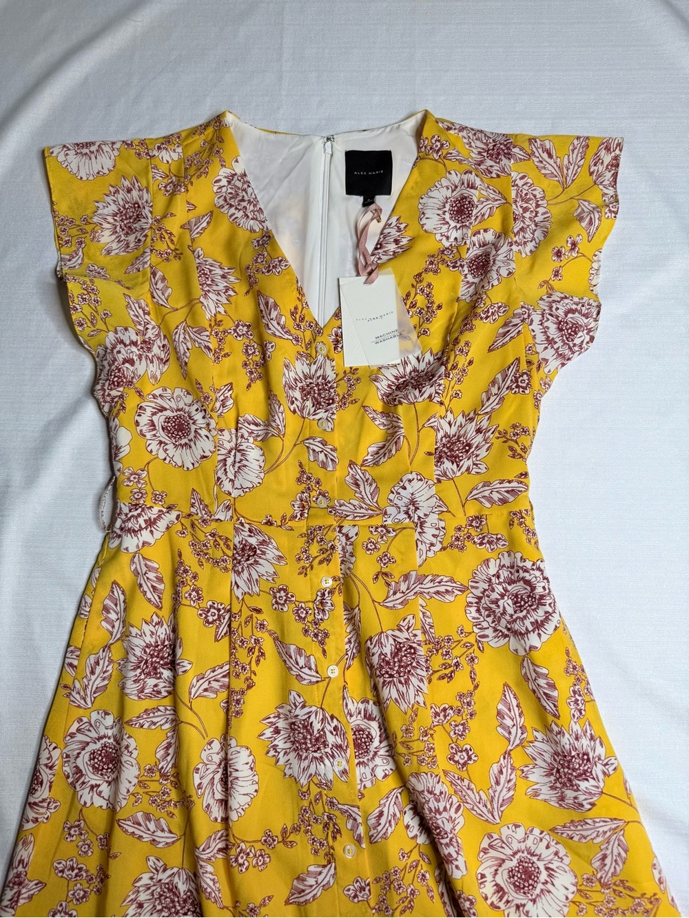 NWT Alex Marie Yellow Floral Dress Women’s Size 6 Flutter Sleeve Fit & Flare - Picture 2 of 10